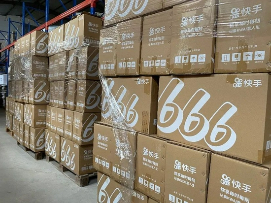 快手愛(ài)心物資馳援河南，照片由快手提供面